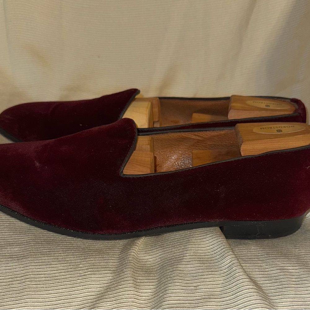Giorgio Brutini Burgundy Velvet Loafers with Nordstrom shoe trees - Picture 2 of 12